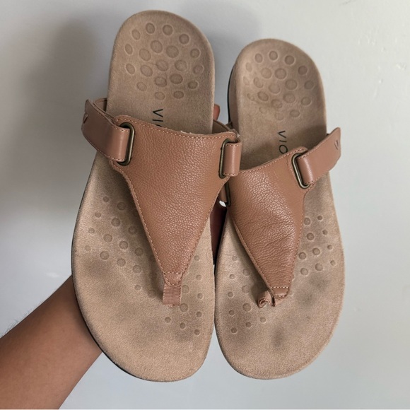Womens Vionic Wanda Toe Post Sandal Macaroon - Picture 1 of 6